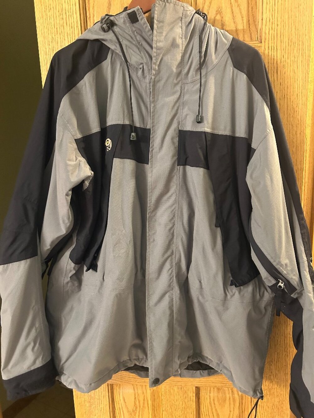 Mountain Hardwear Conduit Ski Jacket. XL
